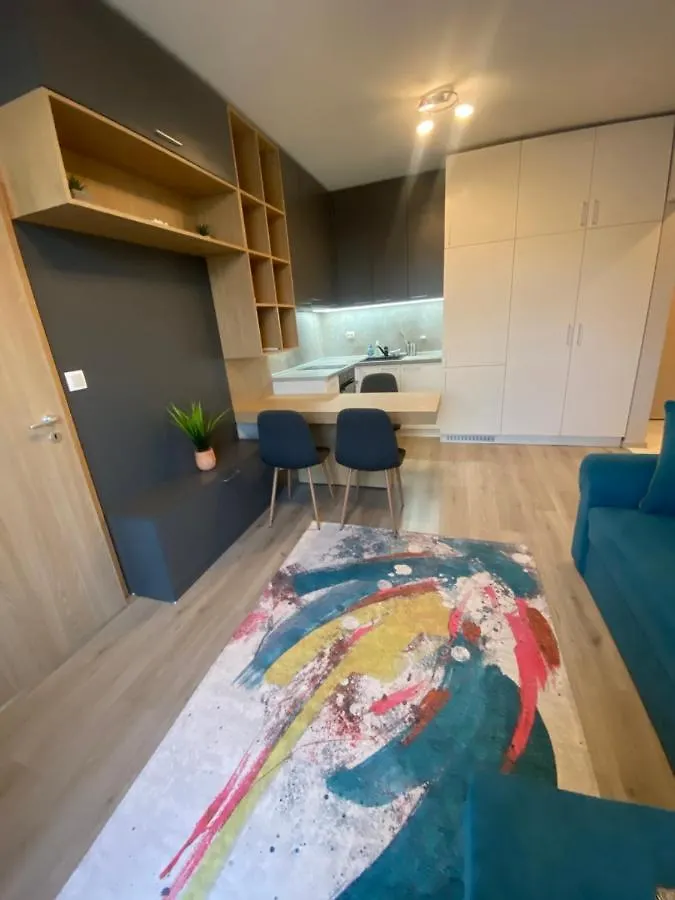 Diamond Luxury Apartment 2 contacts
